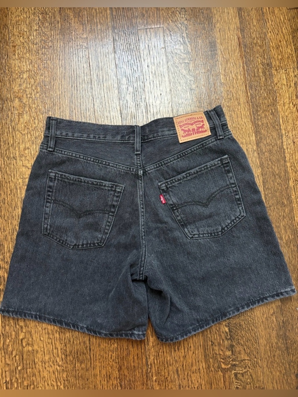 Levi's 94' baggy Shorts in Black Gray Denim Vintage Size 28 - Picture 2 of 5